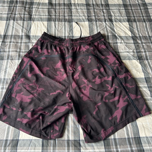 LULULEMON Shorts - Picture 1 of 1